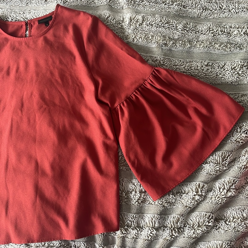 who what wear bell sleeve blouse